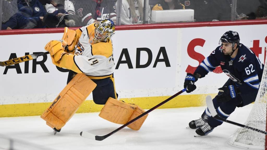 Nino Niederreiter (rechts) kommt mit den Winnipeg Jets zum vierten Sieg in Folge