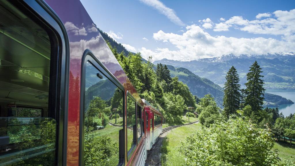 Rigi Bahnen oberhalb Vitznau