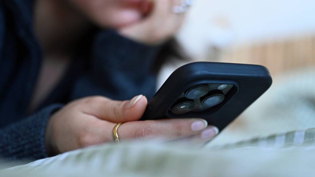 Britisches Oberhaus stimmt für Social-Media-Aus für Kinder