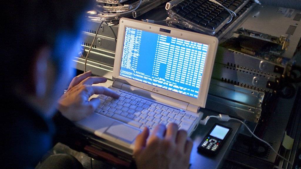 Hacker haben das Verteidigungsdepartement VBS angegriffen. Welche Daten gestohlen wurden, ist nicht bekannt. (Symbolbild)