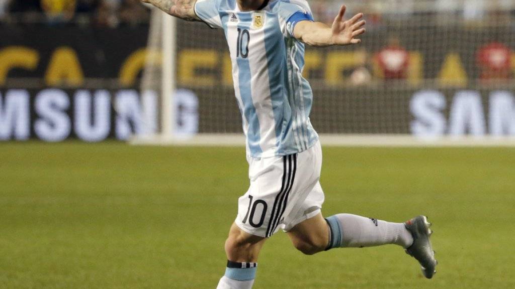 Lionel Messi feiert seinen Hattrick