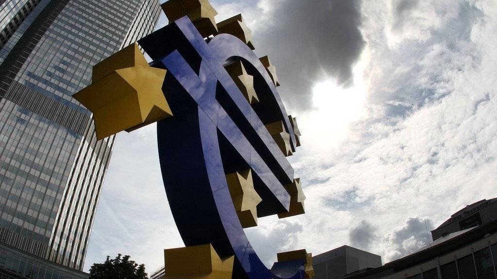 Die Europäische Zentralbank (EZB) hält den Leitzins weiterhin bei null Prozent. (Archivbild)