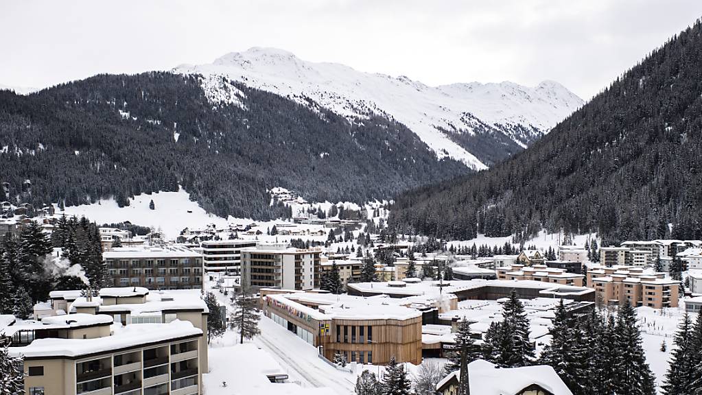 Davos soll 2030 der erste klimaneutrale Ferienort der Schweiz sein. Bezahlen sollen dies die Gäste mit einem freiwilligen Beitrag in einen Fonds.