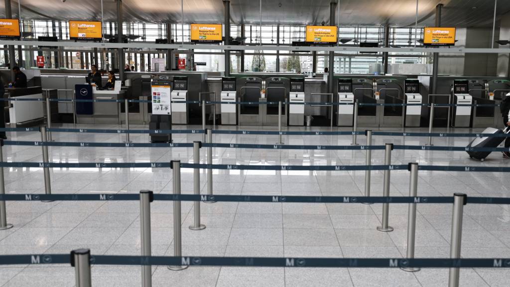 Wegen dem Streik des Lufthansa-Personals fallen erneut zahlreiche Flüge aus. (Archivbild)