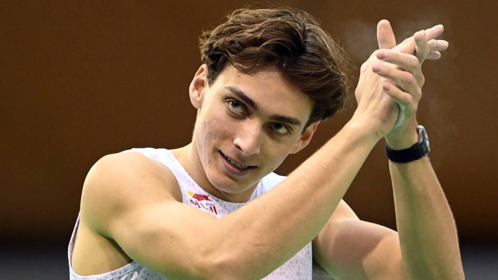 Armand Duplantis verbessert seinen eigenen Weltrekord in Belgrad