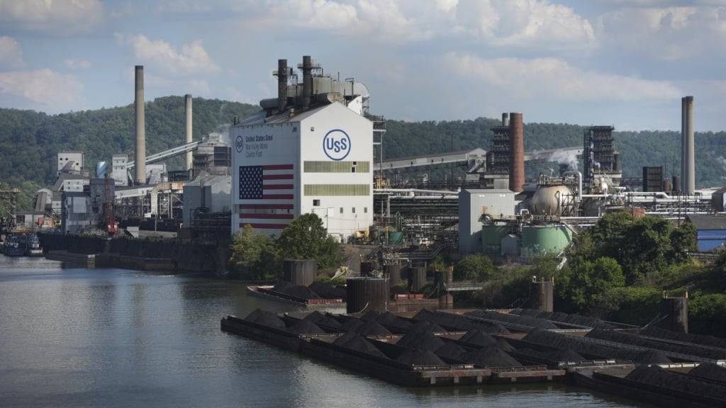 Das Unglück ereignete sich nach Angaben der Behörden bei dem Unternehmen Clairton Coke Works rund 25 Kilometer südöstlich von Pittsburgh.