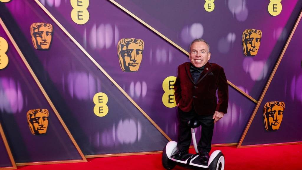 ARCHIV - Warwick Davis kommt zur 78. Verleihung der Bafta Film Awards in der Royal Festival Hall. Foto: Joel C Ryan/Invision/dpa