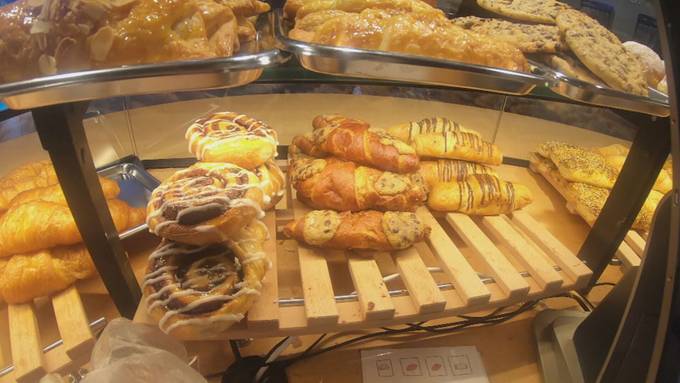 Neue Bakery Bakery-Filiale im Bahnhof Bern