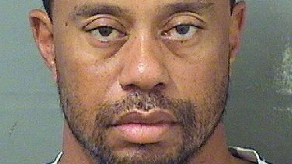 Tiger Woods stand einst an der Spitze der Weltrangliste der Golfer - und nun vor der Kamera der Polizei in Palm Beach.
