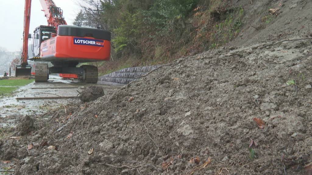 Aufräumen nach Hangrutsch in Horw