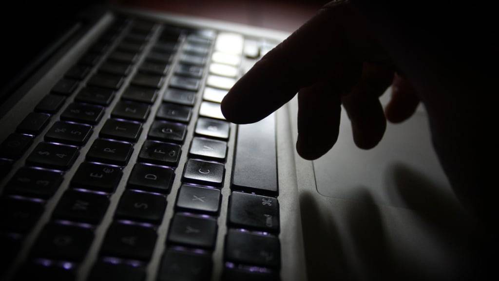 Die Zürcher Staatsanwaltschaft verzeichnete im vergangen Jahr steigende Fallzahlen bei Cyber-Betrugsdelikten. (Symbolbild)
