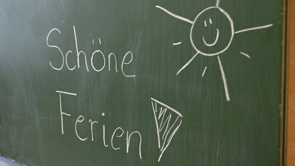 Der Bundesrat ist gegen eine sechste Ferienwoche für Jugendliche in der Berufslehre. (Themenbild)