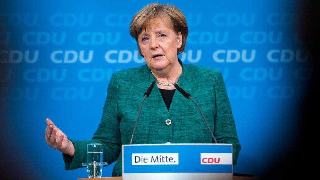 Hat in Berlin ihr Personaltableau für die CDU-Minister einer möglichen neuen grossen Koalition mit der SPD vorgestellt: Angela Merkel, Kanzlerin und Vorsitzende der Christlich Demokratischen Union (CDU).