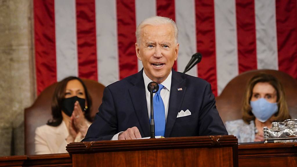 «Viele Unternehmen hinterziehen Steuern durch Steueroasen – von der Schweiz über die Bermudas bis zu den Cayman Islands»: Joe Biden in seiner ersten Rede als US-Präsident vor dem Kongress.
