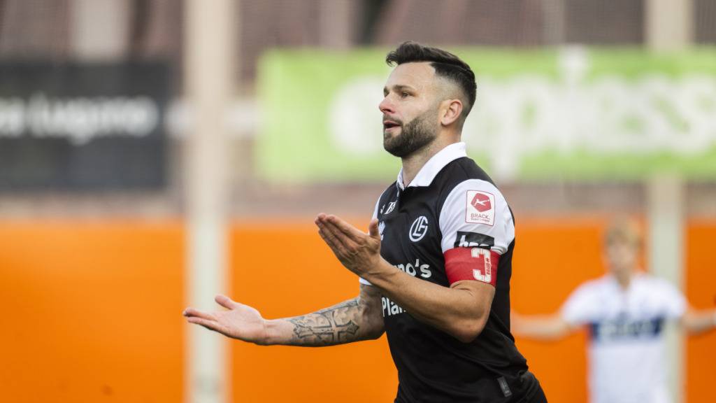 Renato Steffen gelingt ein seltenes Kopfballtor zum 1:0