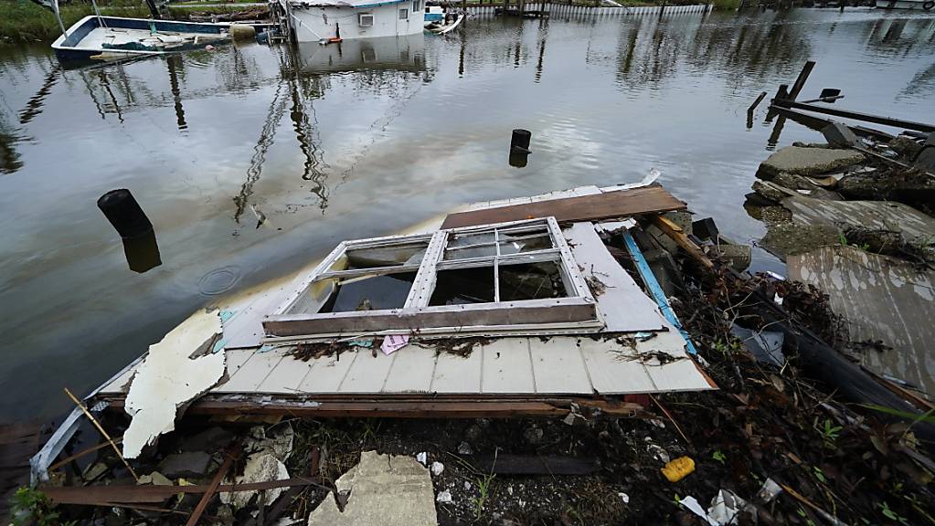 2021 gehörte für die Versicherer zu den teuersten Katastrophenjahren - im Bild Verwüstungen des Hurrikans «Ida» in den USA. (Archivbild)