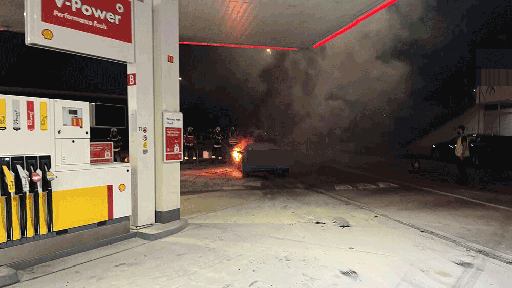 Experte erklärt, wie gefährlich ein Feuer an der Tankstelle ist