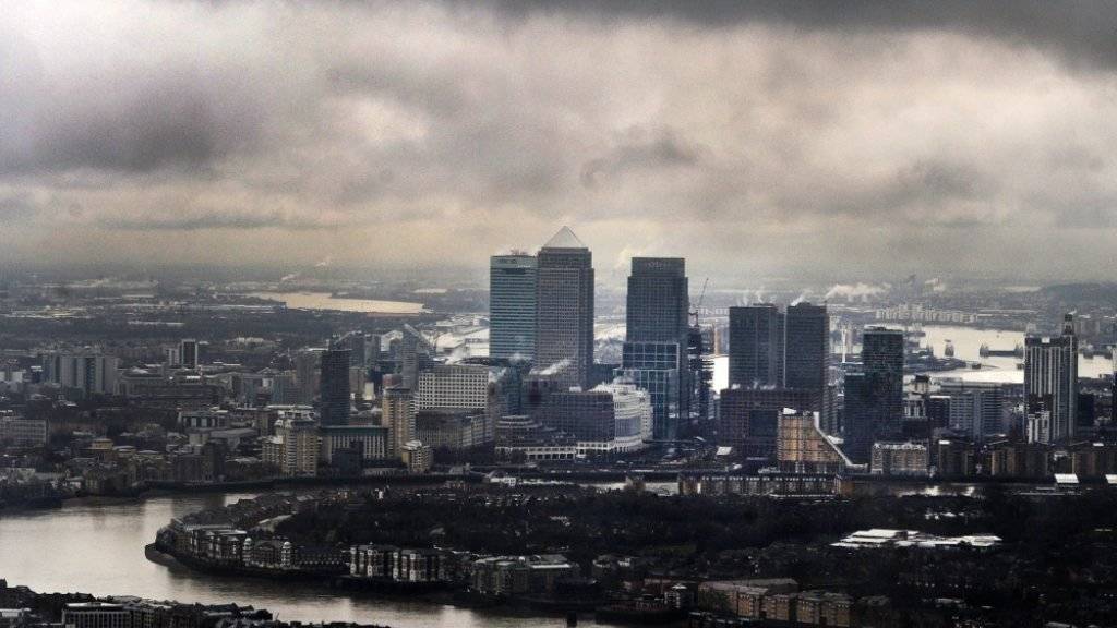 Dunkle Wolken über London: Die Hälfte von 1000 befragten britischen Unternehmen blickt pessimistisch in die Zukunft. (Symbolbild)