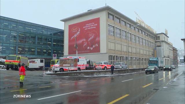 Grosseinsatz wegen Chemieunfall bei Lindt & Sprüngli