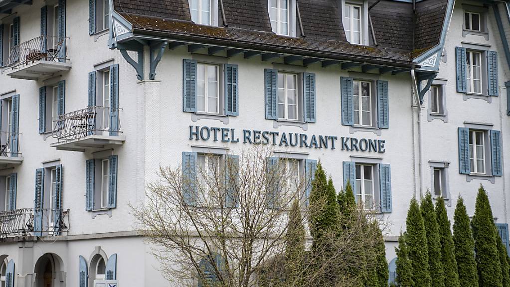 Das Hotel Krone in Giswil OW wird für weitere Flüchtlinge aus der Ukraine bereit gemacht. (Archivbild)