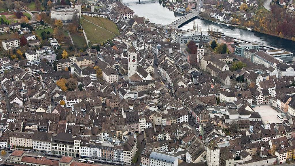 Teile der Altstadt wurden am Montag wegen eines Grossalarms abgeriegelt: Schaffhausen. (Archivbild)