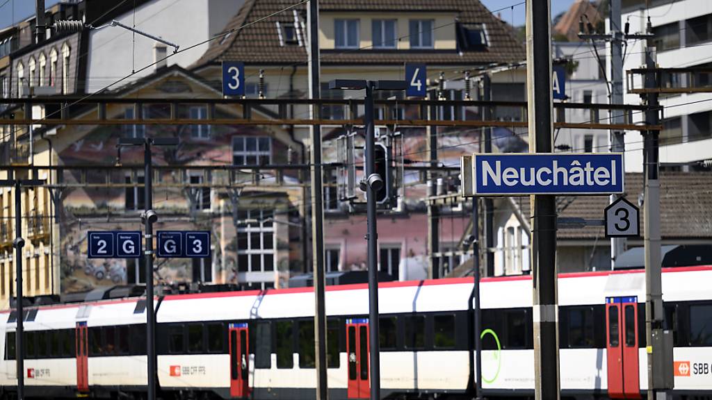 Der Bundesrat will die SBB mit 1,15 Milliarden Franken finanziell entlasten. Er hat am Freitag eine entsprechende Botschaft ans Parlament verabschiedet. (Archiv)