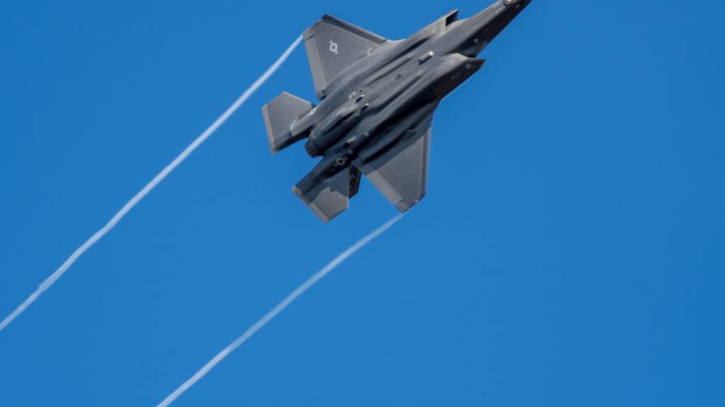 Gemäss dem Bürgerverein sollen die F-35-Kampfflugzeuge in der Schweiz nicht abheben. (Archivbild)