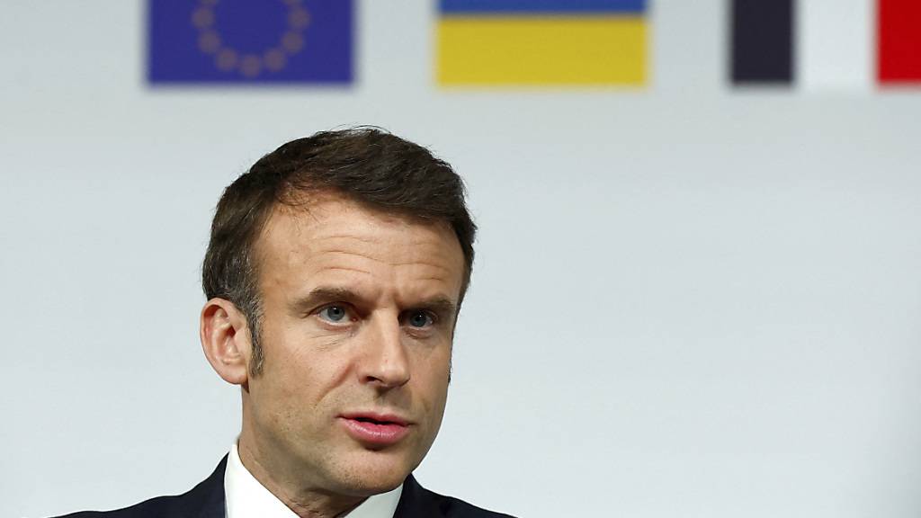 Brachte die Debatte um Bodentruppen in der Ukraine ins Rollen: Frankreichs Präsident Emmanuel Macron. Foto: Gonzalo Fuentes/RTR/AP/dpa