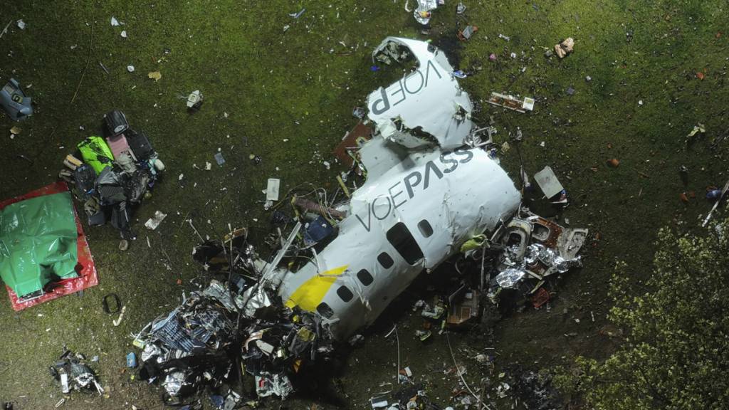 Stimmenrekorder nach Flugzeugabsturz in Brasilien gefunden