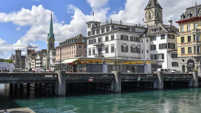 «Bombenanschlag auf Zürcher Rathausbrücke»: ChatGPT erfindet falsche Schlagzeile