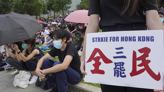 Hongkongs Wirtschaft bricht ein