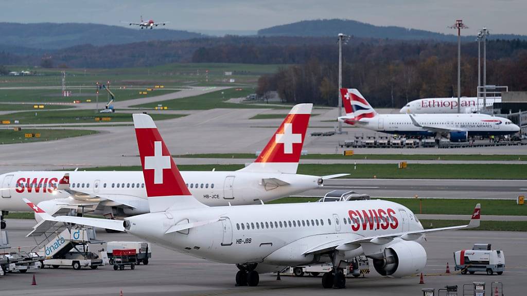 Vom Streik des Sicherheitspersonals an deutschen Flughäfen sind 2900 Swiss-Passagiere betroffen. (Archivbild)