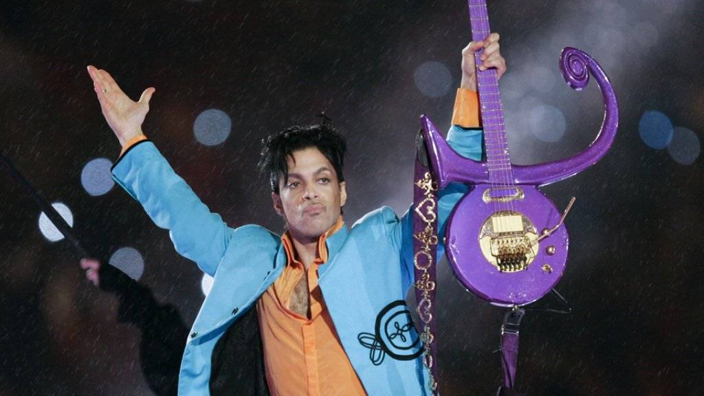 Instrumente, Bühnenkostüme, Kindheitsfotos: Am 18. Mai werden zahlreiche Erinnerungsstücke an den verstorbenen Musiker Prince versteigert. (Archivbild)