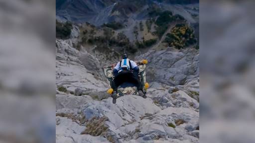 «Echter Aladin» schwebt auf fliegendem Teppich durch die Alpen