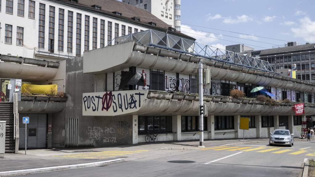 In Zürich sind derzeit acht Häuser und fünf Areale besetzt. Der Stadtrat sieht keinen Grund, diese zu räumen. (Archivbild)