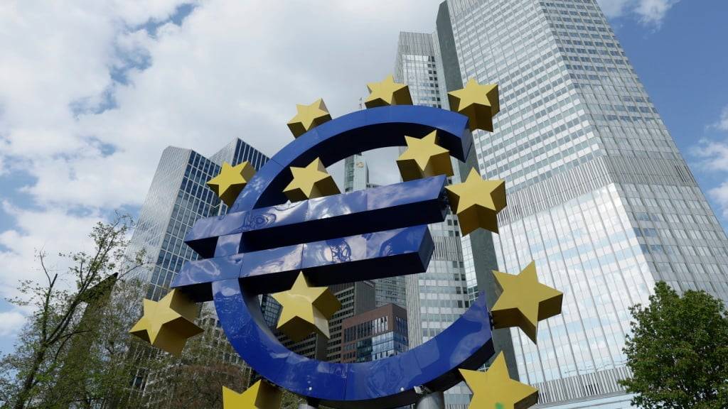Die Europäische Zentralbank (EZB) hält an der eingeschlagenen Geldpolitik fest. Die Leitzinsen werden wie erwartet nach der jüngsten Zinssitzung nicht angetastet.(Archivbild)