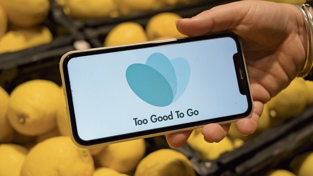 Mit der App «To Good To Go» sollen Lebensmittel gespart und Abfall vermieden werden.