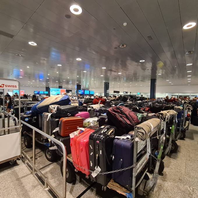 Gepäckverkauf am Flughafen Zürich – Ostschweizerin fällt auf Fake-Post rein 