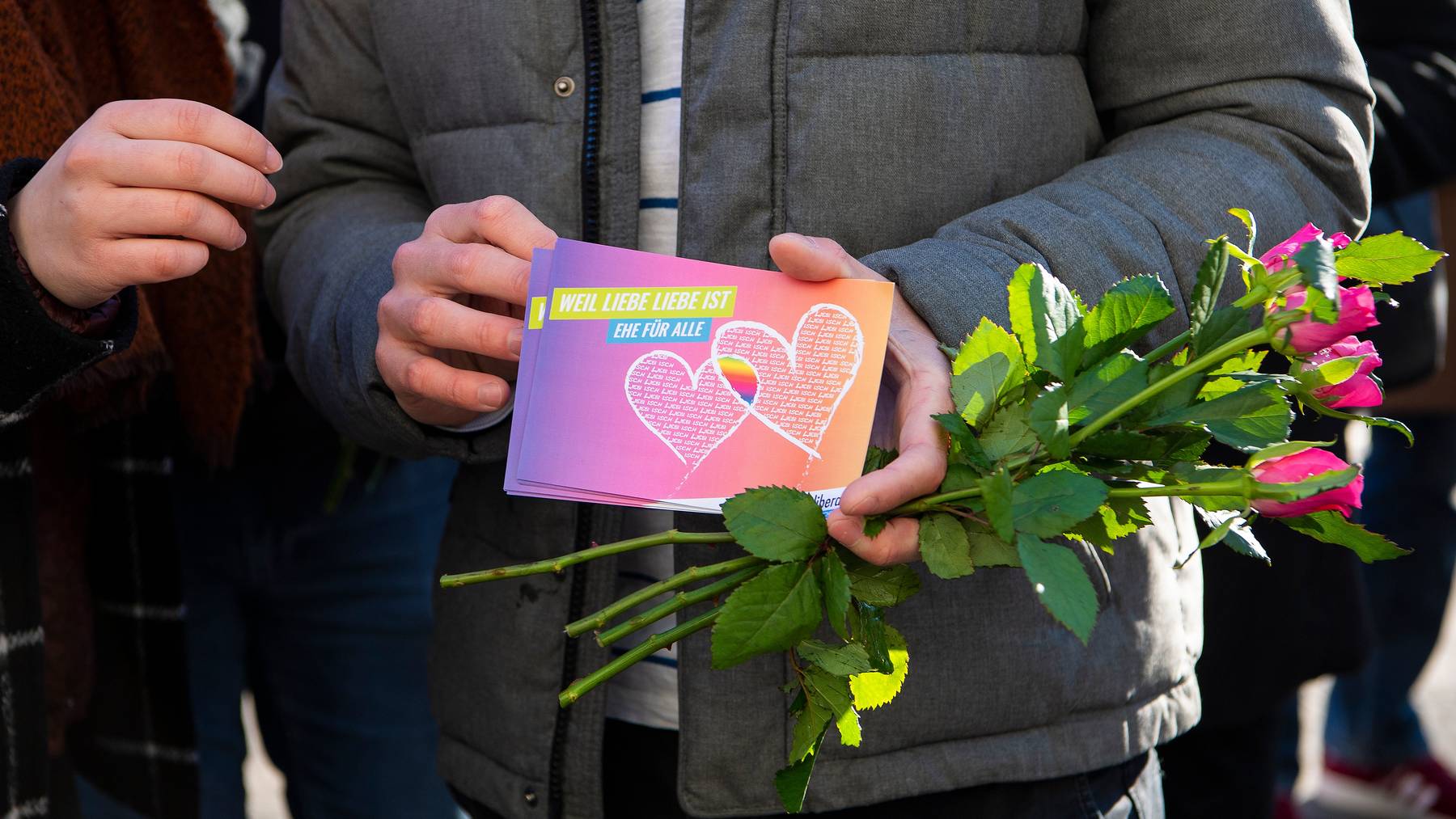 Werbeaktion von LGBTIQ-Organisationen für die «Ehe für alle» am Valentinstag 2019 in Bern.