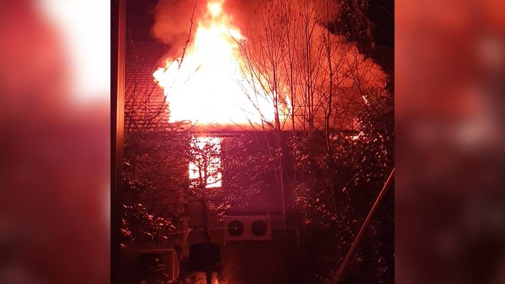 Hoher Sachschaden nach Brand in Oltner Lagerhalle