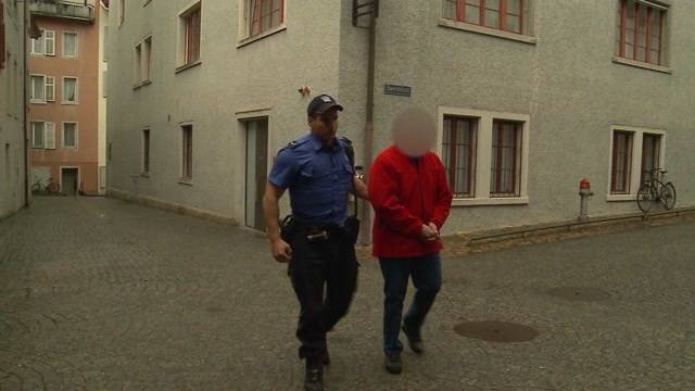 Wegen geplanter Trennung Frau ermordet: Türke vor Gericht