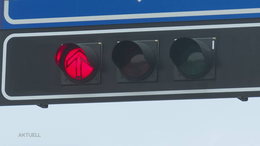 Gegen Stau: ASTRA installiert bei Aargaure Autobahnauffahrten Ampeln