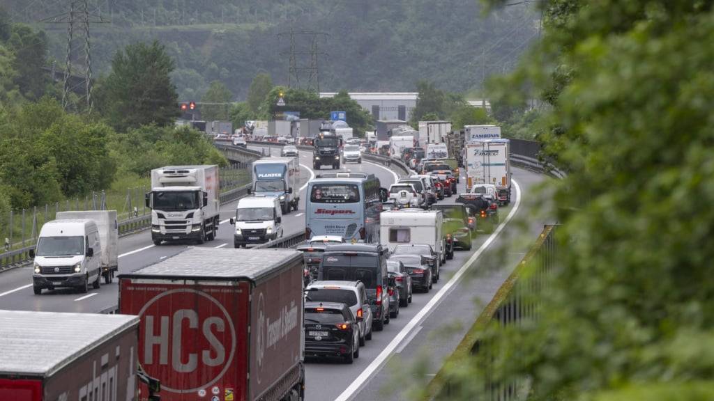 Der Gotthardtunnel war am Sonntagabend infolge eines Unfalls gesperrt. (Symbolbild)