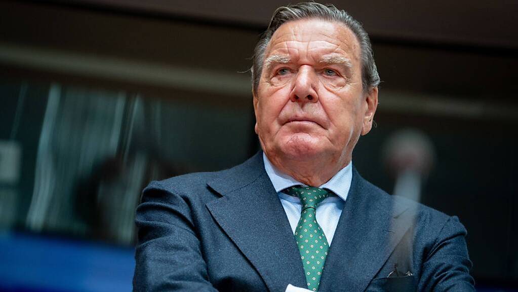 Der ehemalige deutsche Bundeskanzler Gerhard Schröder setzt sich als Verwaltungsrat für den Bau der umstrittenen Gas-Pipeline Nord Stream 2 ein. (Archivbild)