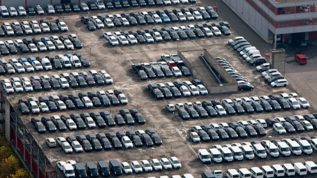 Die 19 grössten Autokonzerne der Welt haben laut Berechnungen des Beratungskonzerns EY  im zweiten Quartal einen Gewinneinbruch um 55 Prozent erlitten. (Symbolbild)