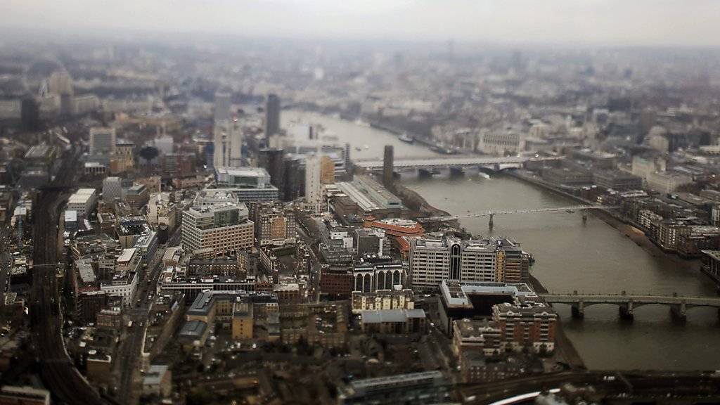 Düstere Zeiten für London: Der Industrieverband Grossbritanniens und ein europäischer Bankenverband gehen von hohen Kosten und Nachteile bei einem «Brexit» aus. (Archivbild)