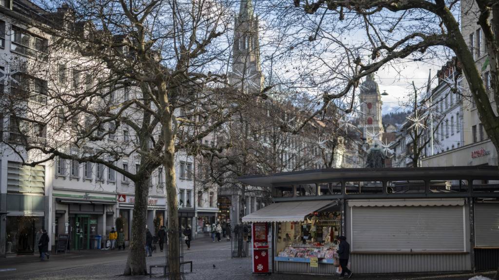 Die beiden Männer, die sich in der Nacht auf Samstag am St. Galler Marktplatz (im Bild) eine Schlägerei lieferten, wurden festgenommen. (Archivbild)