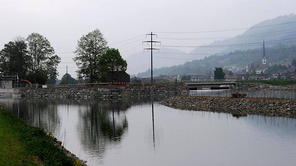 Bei Malters wurden schon 2011 Hochwasserschutzmassnahmen an der Kleinen Emme realisiert. (Archivaufnahme)