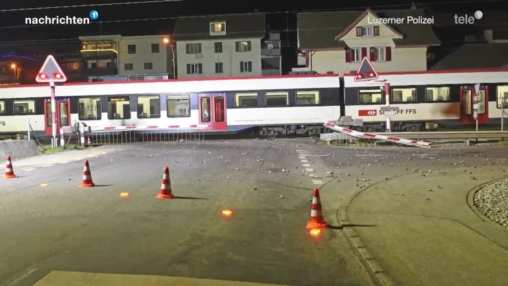 Zug kollidiert in Wauwil mit einem Auto