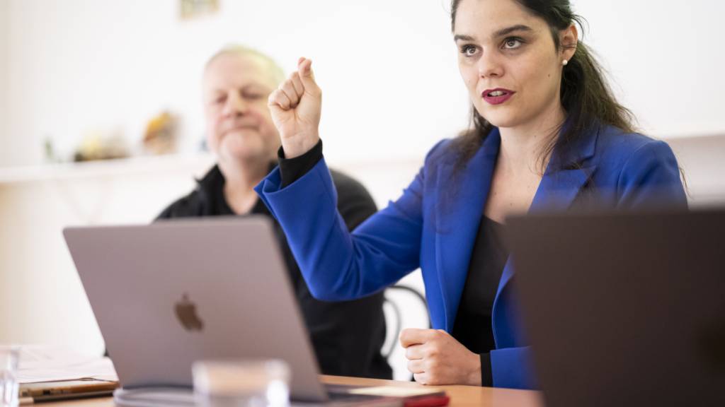 Estelle Revaz (rechts), Präsidentin, und Alex Meszmer, Geschäftsführer des Dachverbands Suisseculture: Beide sehen professionelles Kulturschaffen in der Schweiz in Gefahr.